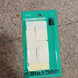 Bulldog Picture Hooks 2x2